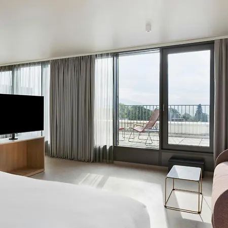 By Marriott Nations Hotel Genève