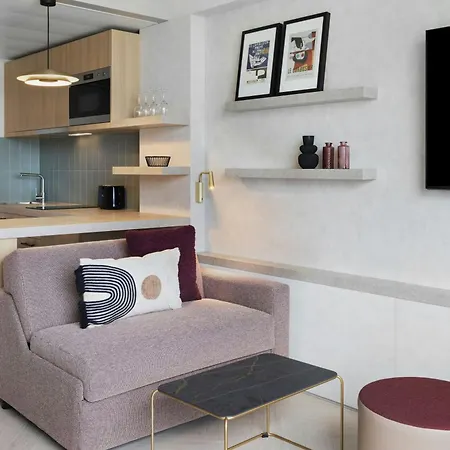 Hotel By Marriott Nations 4*