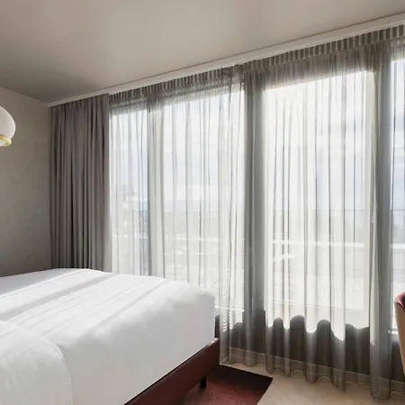 By Marriott Nations 4* Genf