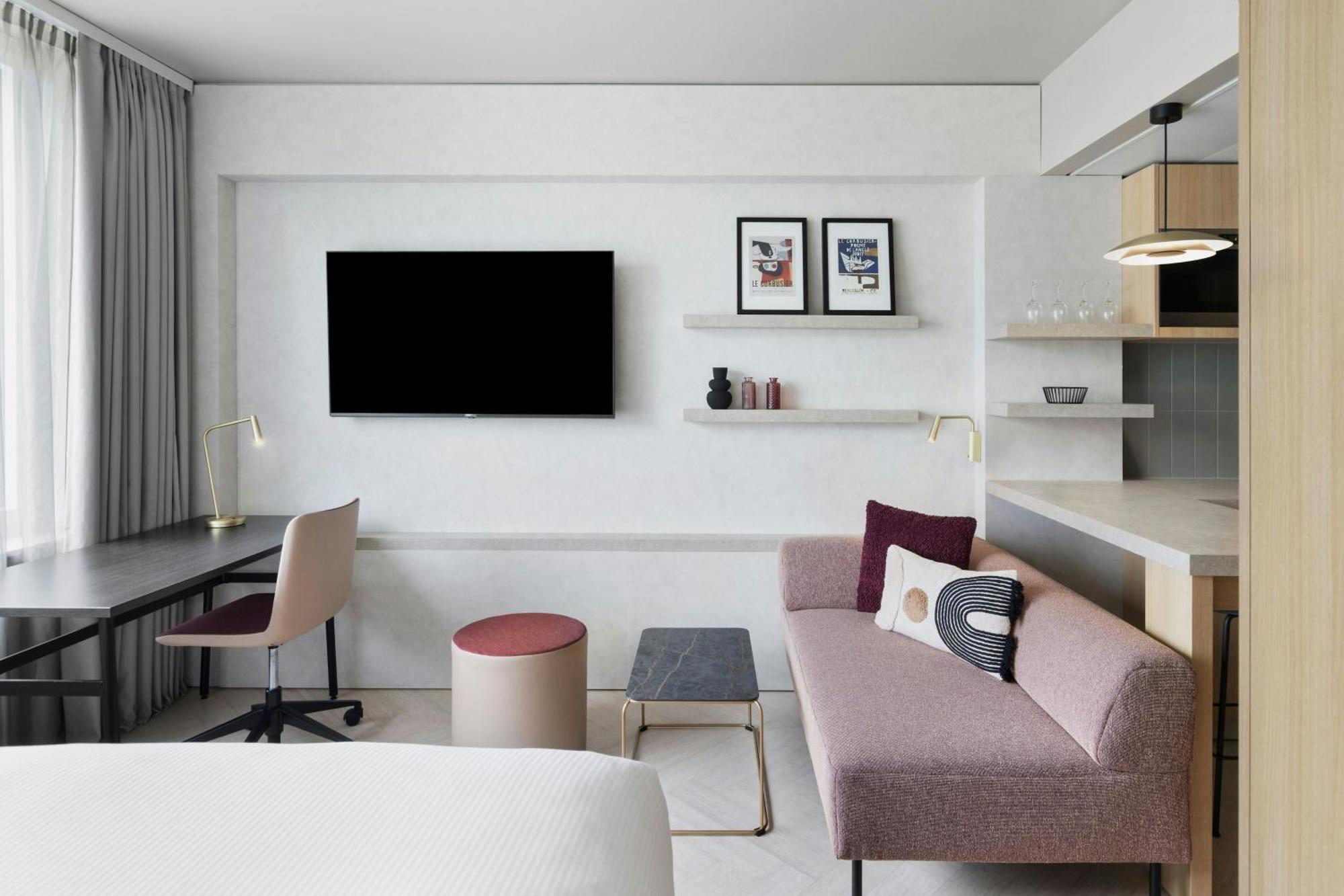 By Marriott Nations Hotel Genève